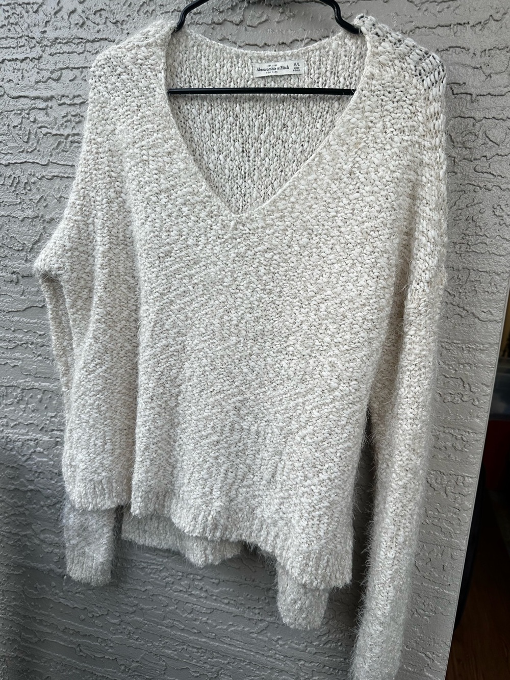 Abercrombie & Fitch Women's Cozy V-Neck Fuzzy Sweater - Cream and Gold Size M/L